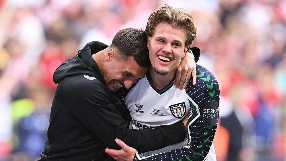 Hjelde leaves Sunderland with 'cult status'