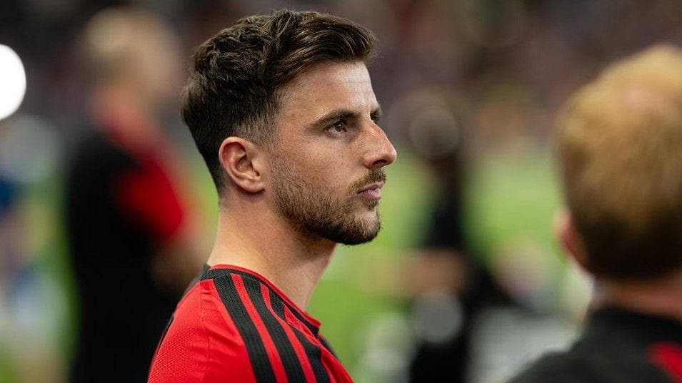 Mount absent from Man Utd training