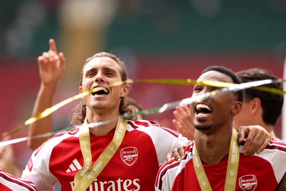 Arsenal 24yo wins Player of the Month award