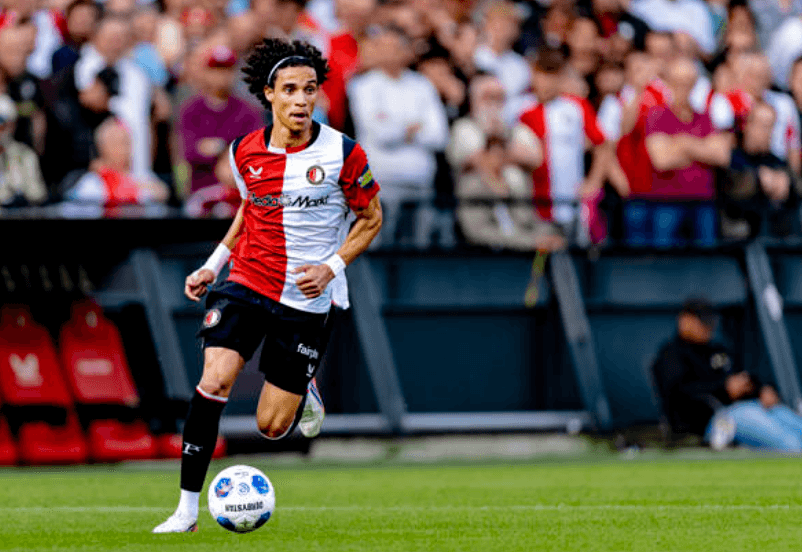 Report: Chelsea interested in move for Dutch midfielder