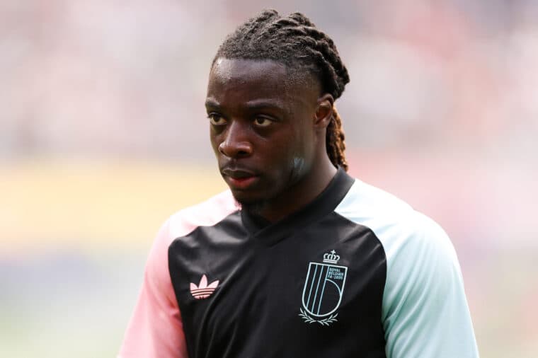Jeremy Doku signs new Manchester City contract