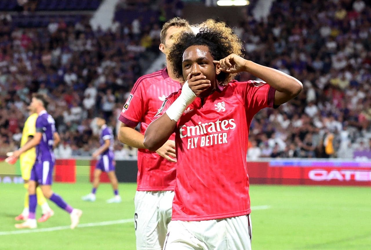 Arsenal consider deadline day move for long-standing transfer target